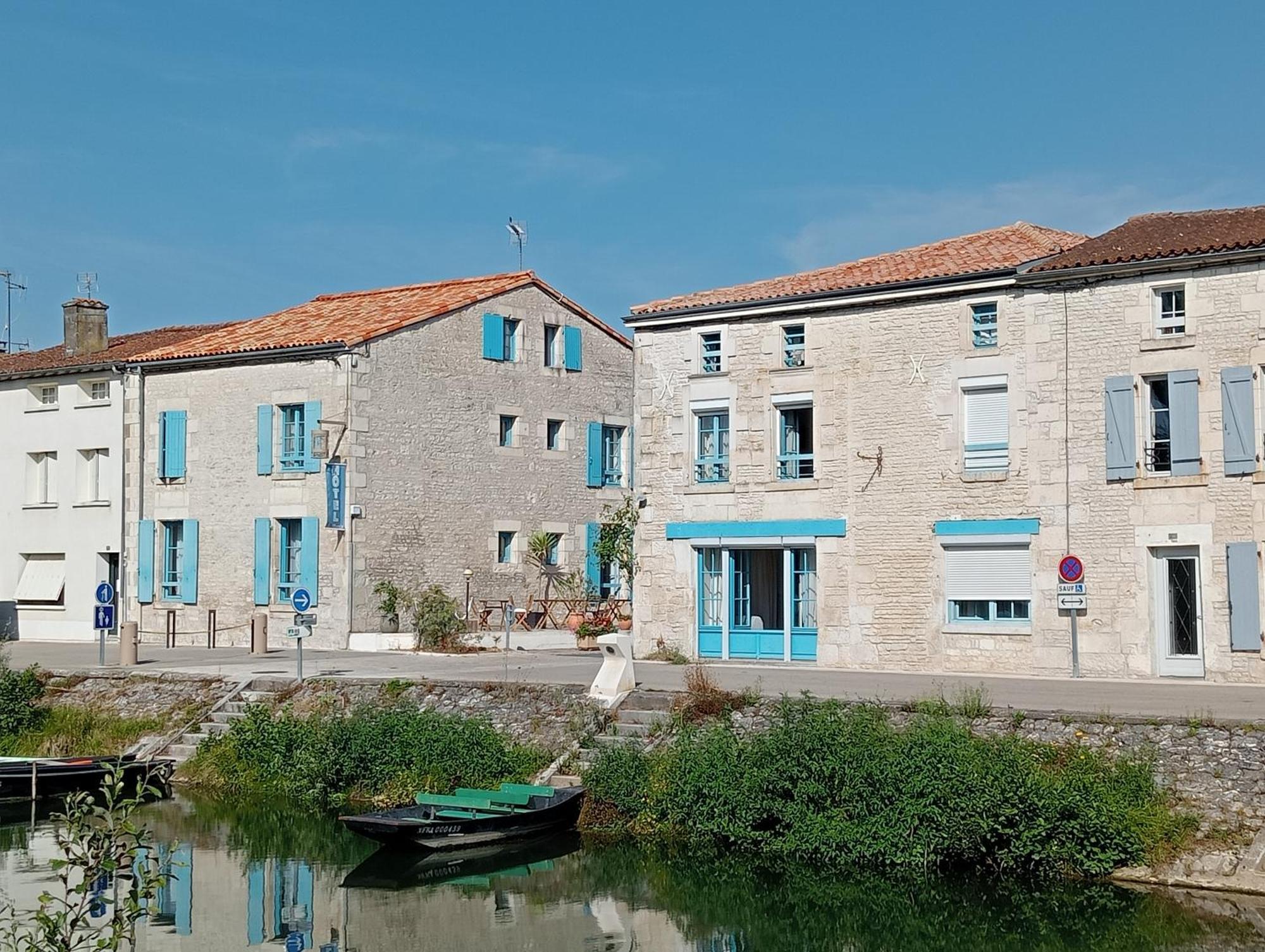 Hotel Au Marais Coulon Exterior foto